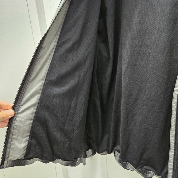 Lululemon Thats The Run Track and Field Striped Hooded Jacket Women's Size S - Picture 13 of 16